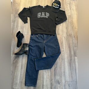 GAP Vintage Slim Midrise 33/16s